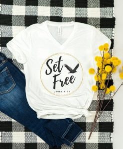 Set Free Christian V-Neck T-Shirt AV01