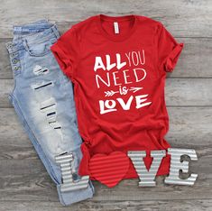 All You Need is Love Tshirt FD29J0